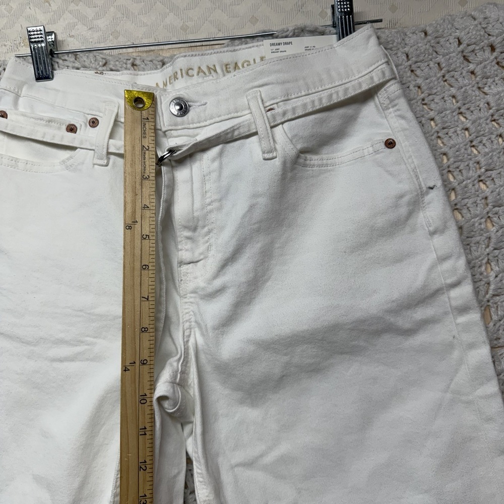 American Eagle Bermuda Denim Shorts Women Sz 2 White Stretch Pockets Button - Picture 6 of 14